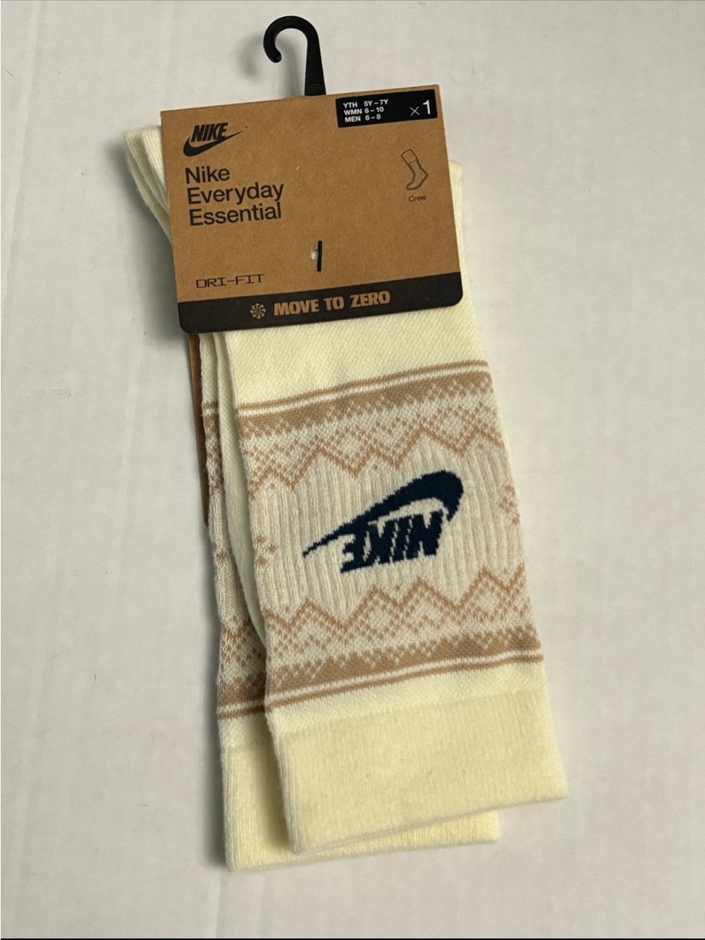 New! Nike Everyday Essential Crew Socks size M women 6-10